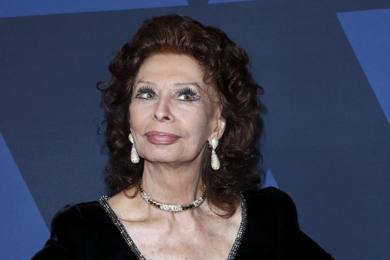 Легендарной Софи Лорен исполнилось 90 лет