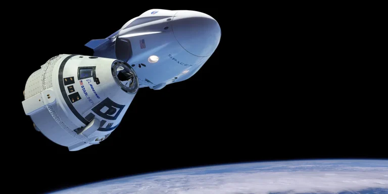 Капсула SpaceX прибыла на МКС, но застрявшие космонавты вернутся только в феврале