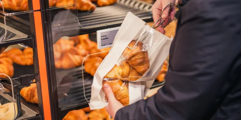 Lidl снижает цены для пожилых людей. На какие товары?