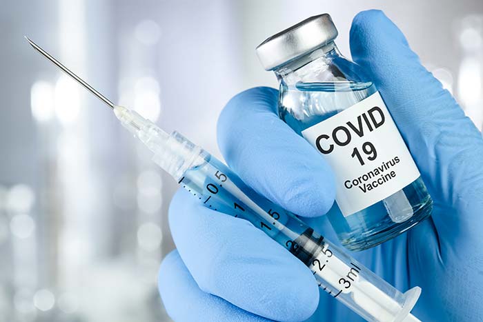 Латвия получила обновленную вакцину против Covid-19 от Pfizer