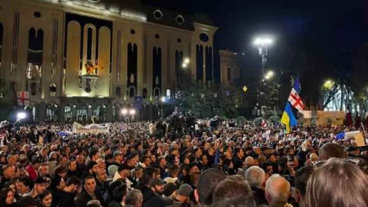 Митинг в Тбилиси: оппозиция не признает результаты выборов и требует новых