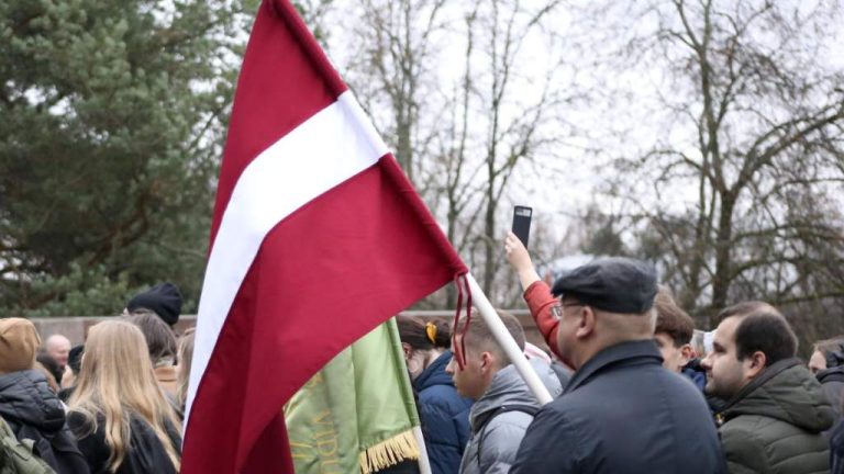 Серая осень и дождливые будни: погода в Латвии на неделе национального праздника
