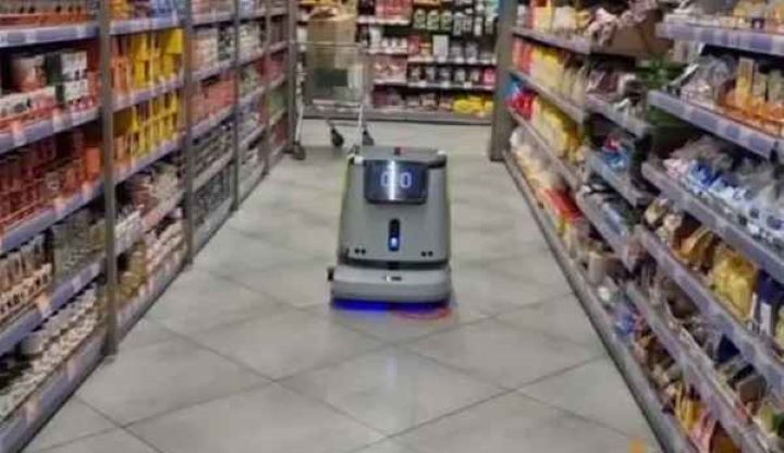 В магазине Rimi начинают работать два специализированных робота-уборщика