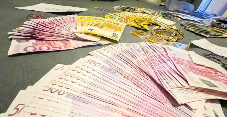 Дело о контрабанде сигарет: арестовано имущество на 13 млн евро и конфискованы ретро-автомобили