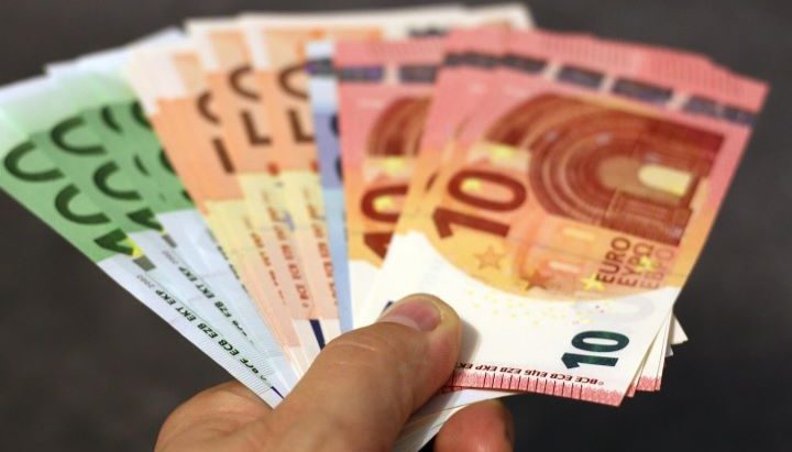 «Eurostat»: в Латвии в ноябре была более низкая годовая инфляция, чем в среднем по ЕС