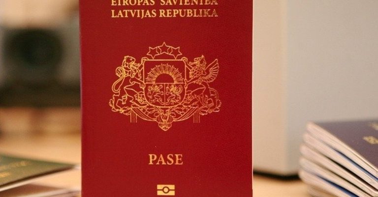 В Латвии станет на 57 граждан больше — среди них китаец, афганец и непалец
