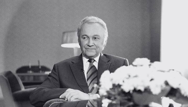 Умер бывший президент Эстонии Арнольд Рюйтель