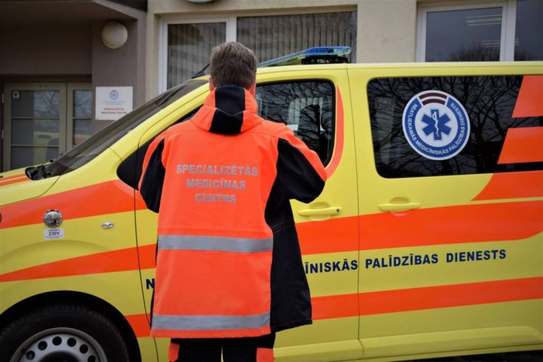 Авария на Вентспилсском шоссе: в больнице продолжают лечение 5 человек