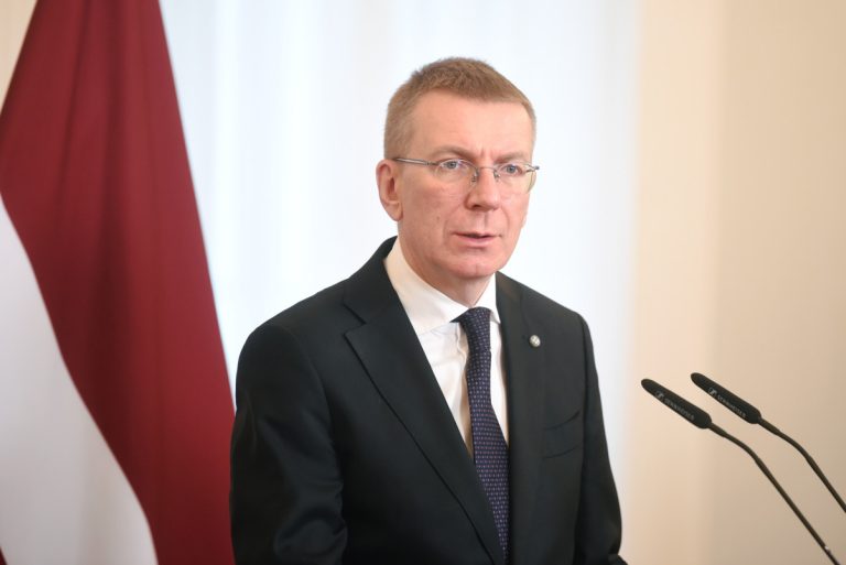 Президент Латвии посетит Всемирный экономический форум в швейцарском Давосе