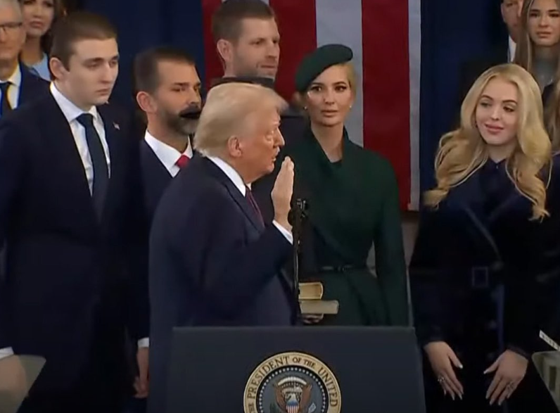 Трамп официально стал 47-м президентом США