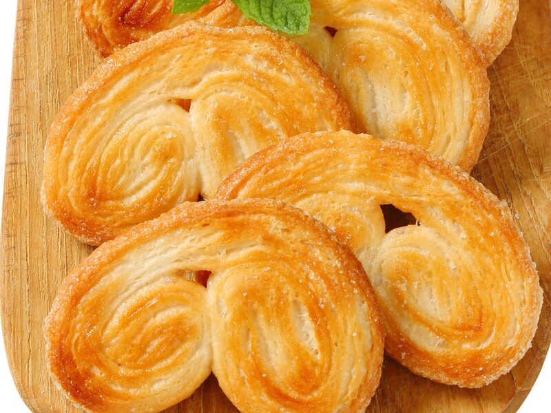 «Слоновьи уши» или «французские сердечки»? Легкий и вкусный рецепт печенья пальмье на каждый день