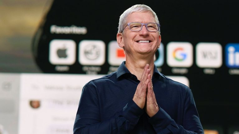 Глава Apple пожертвует 1 млн долларов на инаугурацию Трампа