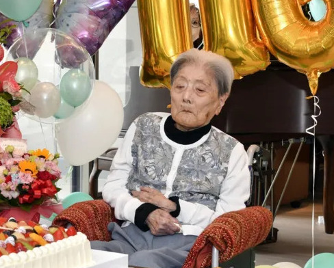 В Японии умерла 116-летняя женщина, считавшаяся самым старым человеком в мире