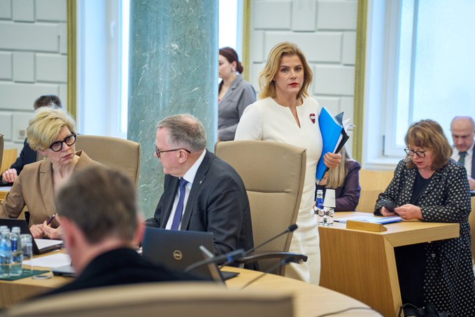 Премьер-министр Латвии планирует заменить министров и начать рестарт правительства 