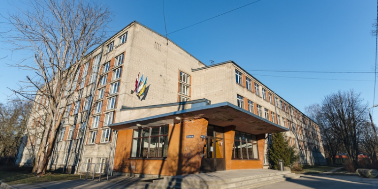 В Риге пройдёт ярмарка вакансий для украинцев. Какие профессии предлагаются