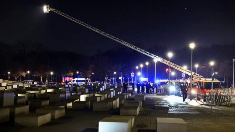 Нападение у мемориала Холокоста в Берлине: ранен мужчина
