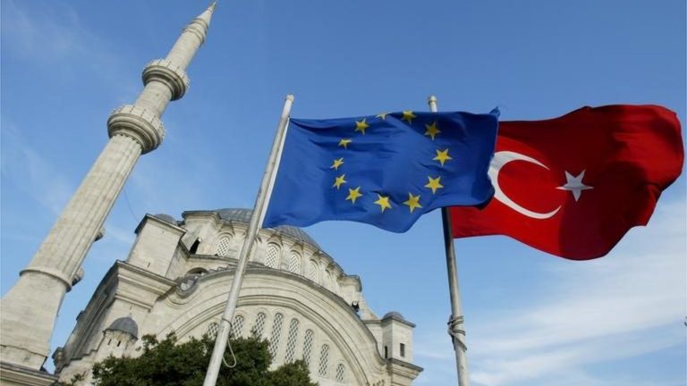 Переговоры о вступлении Турции в ЕС застопорились из-за исламофобии?