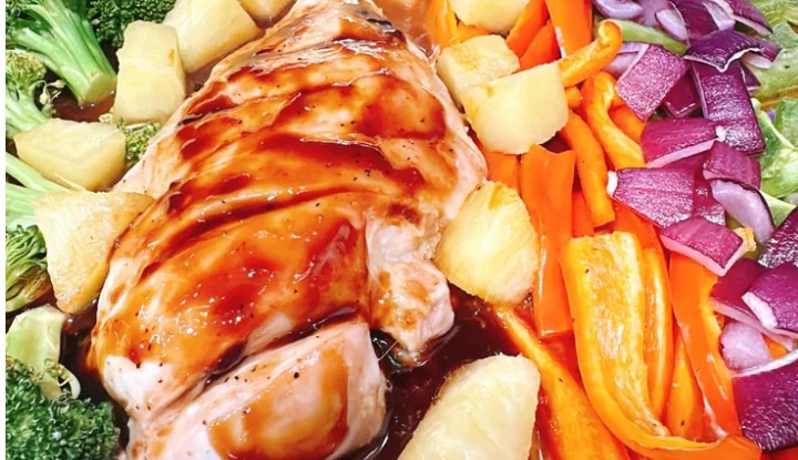 Противень «Гавайская курица»: cпособ cъесть радугу