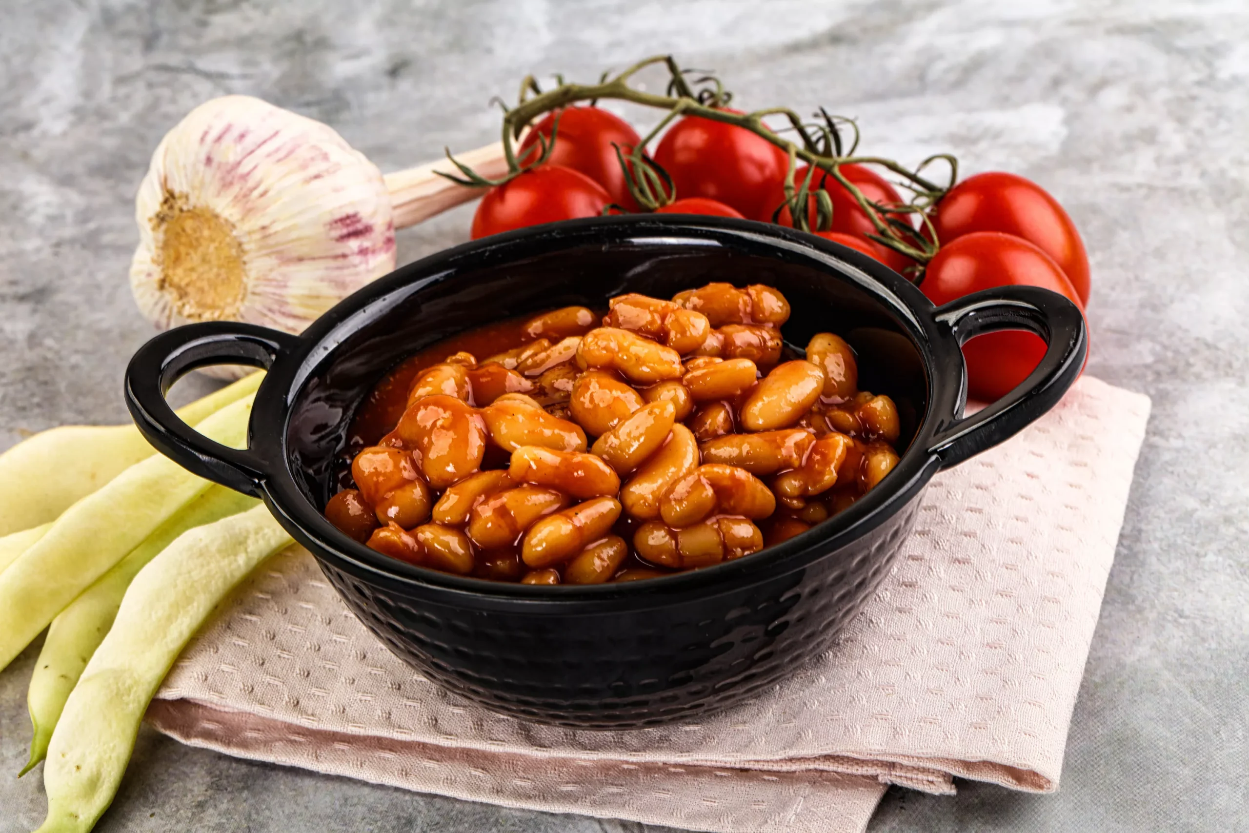 Фасоль в томатном соусе (на зиму)