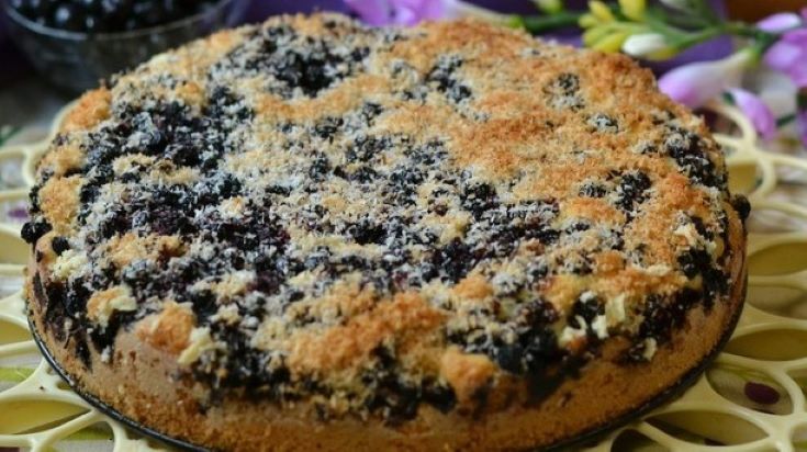 Овсяный пирог с бананами и черникой: легкий и низкокалорийный