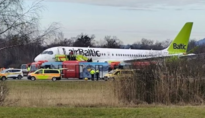 airBaltic пришлось развернуть самолёт из-за проблем с шасси
