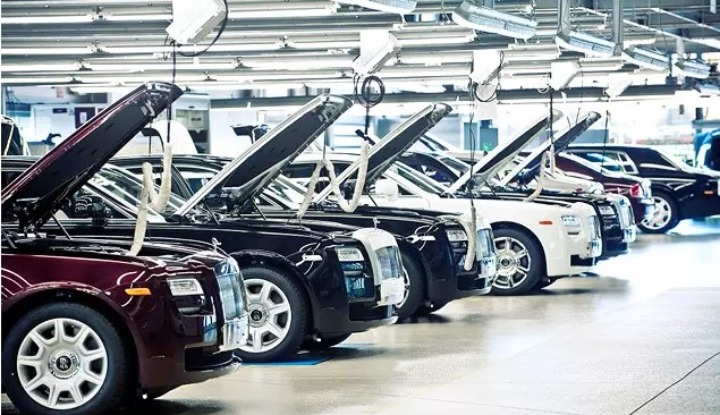 Rolls-Royce и Audi переносят производство в CША: эффект пошлин Трампа