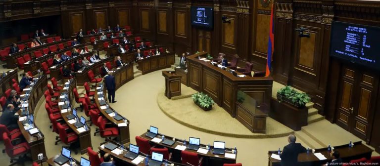 Парламент Армении поддержал закон о начале процесса вступления в Евросоюз