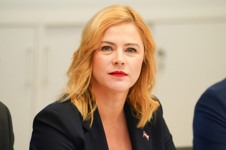 Силиня провела встречи с кандидатами на вакантные министерские должности