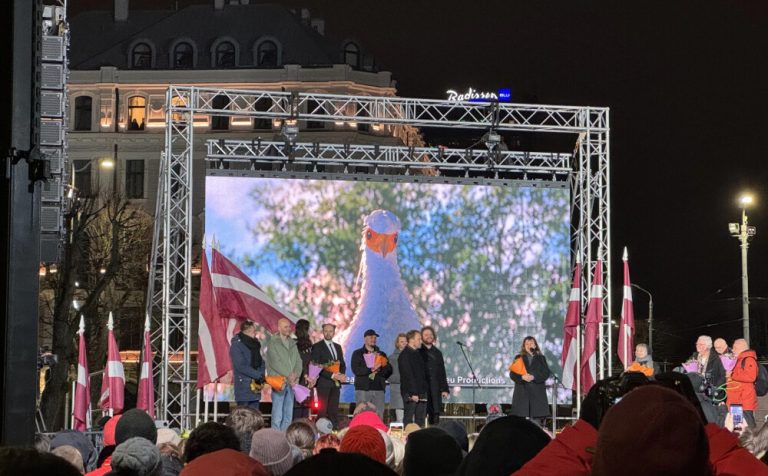 «Оскар» в Риге! Команду «Потока» встретили дома сотни людей
