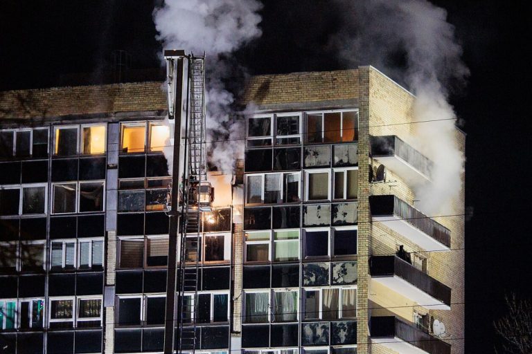 В Вильнюсе пьяный владелец квартиры стал причиной эвакуации 76 жильцов