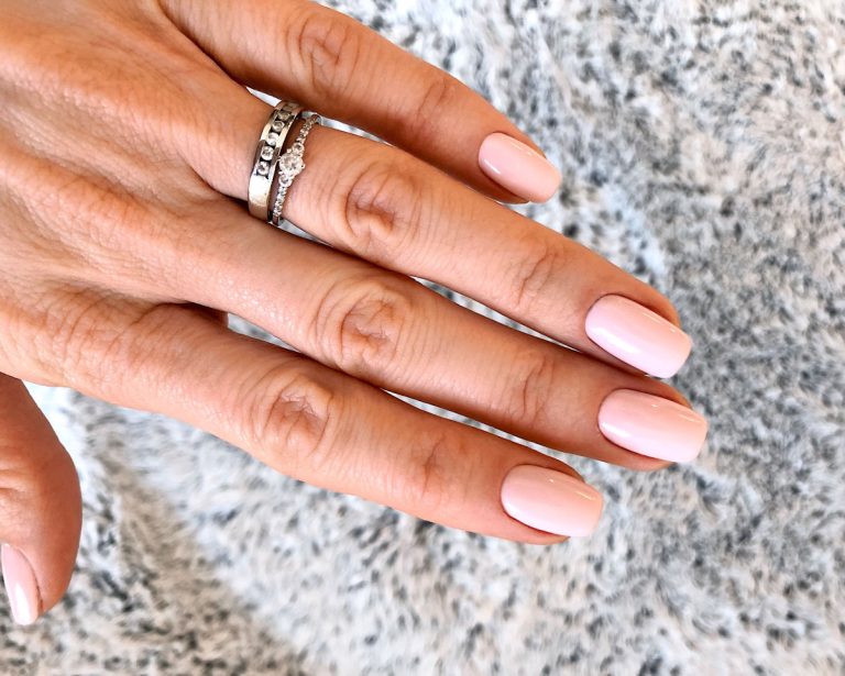 Главный nail-тренд сезона: 4 способа носить квадратные ногти в 2025 году