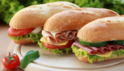И никаких сэндвичей! Британия запретила ввоз в страну мясных и молочных продуктов