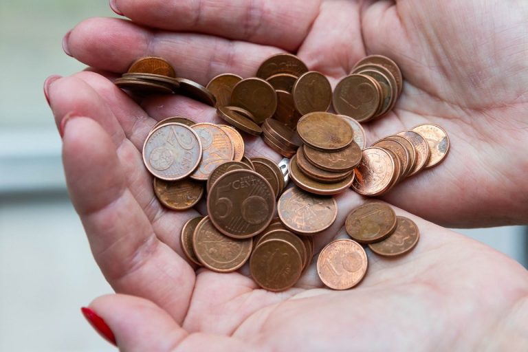 Опрос: 61% европейцев без проблем готовы отказаться от мелких монет