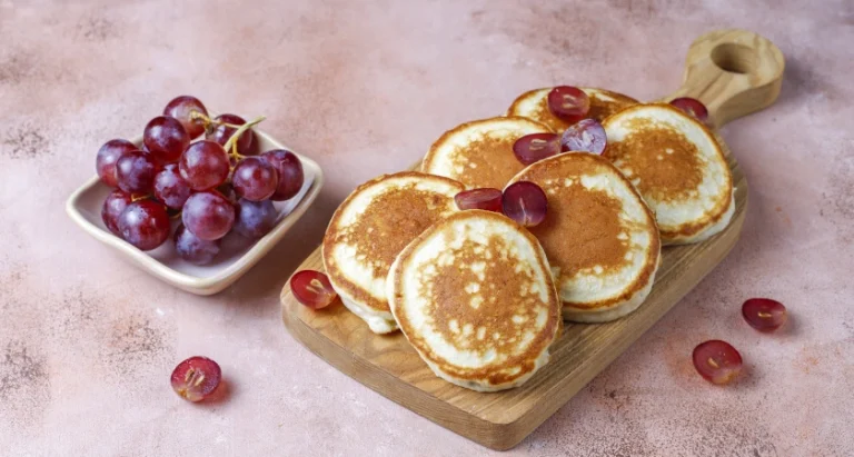 🥞 Самый простой рецепт пышных оладьев на кефире: справится даже новичок