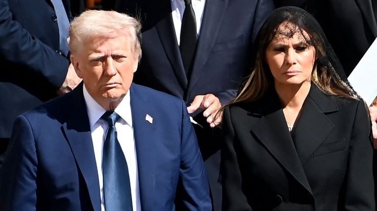 «Рабочий день рождения»: 55-летие католички Мелании Трамп совпало с похоронами папы римского