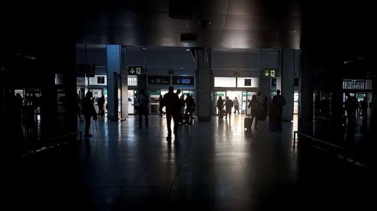 Первые уроки блэкаута: наличность надо держать при себе
