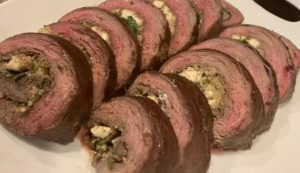 🥩 Стейк-пинвилы с фетой и шпинатом: пошаговый рецепт вкусного мясного рулета