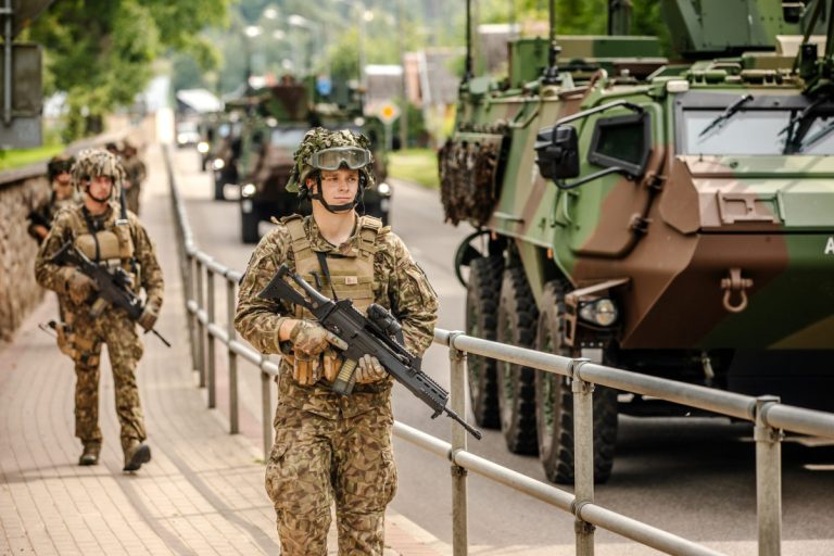 В понедельник в Риге стартуют военные учения — они продлятся больше 10 дней