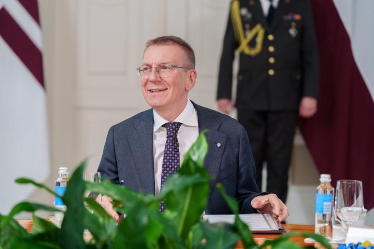 Каждый день — День матери: трогательное поздравление президента Латвии
