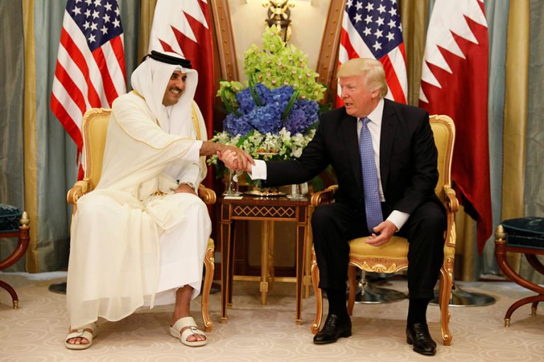 Королевский самолёт в подарок? Жест Катара в адрес Трампа вызывает критику в Конгрессе