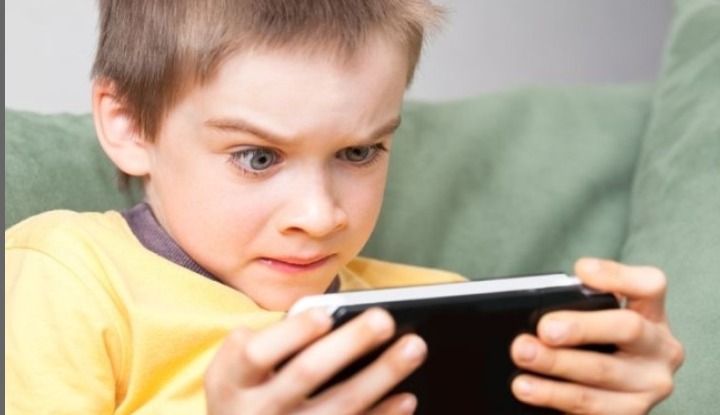 Учёные предупреждают родителей: cмартфоны для детей — прыжок в депрессию