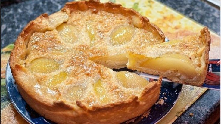 Грушевый тарт с французской сливочной заливкой. Вуаля!