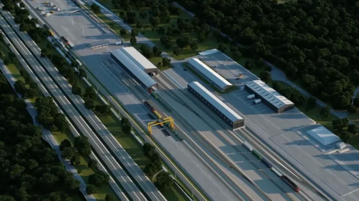 Деревья вырубили, а строить трассу Rail Baltica пока так и не начали: в чем причина