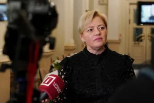 Кристине Саулите уходит с поста главы ЦИК: «На меня свалили чужие ошибки»
