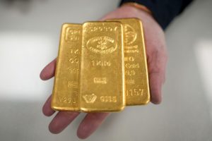 Израиль закрывает все посольства по всему миру