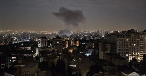 Цены на нефть и золото подскочили, паника на фондовых рынках: эффект атаки Израиля на Иран