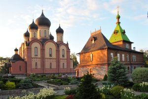Бывший премьер Франции приговорен к 4 годам тюрьмы условно за фиктивное рабочее место для жены на миллионы евро