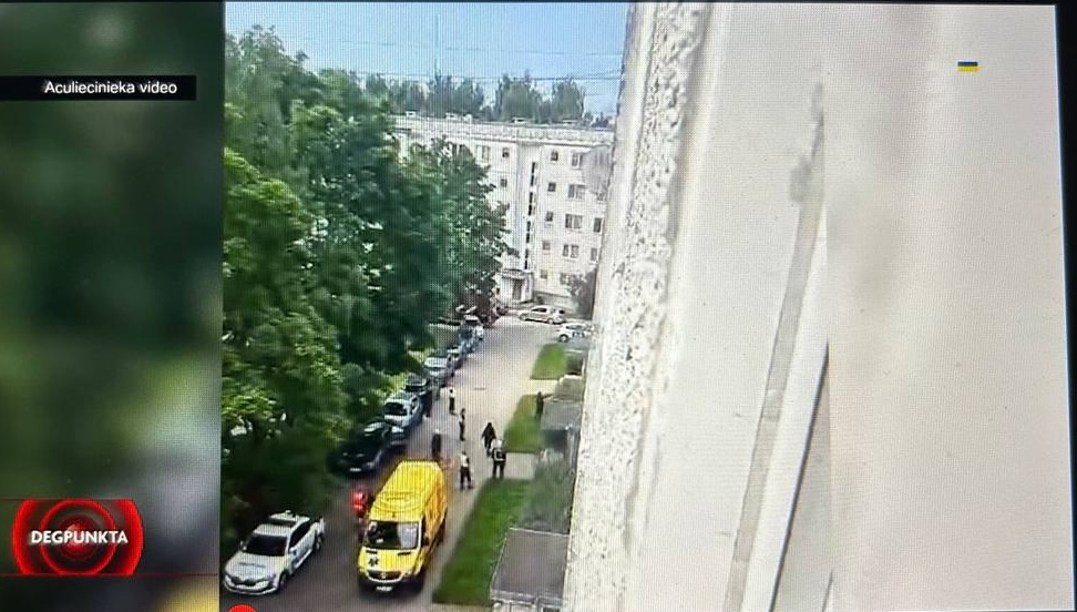 В Пурвциемсе мужчина с психическим расстройством напал на полицейского