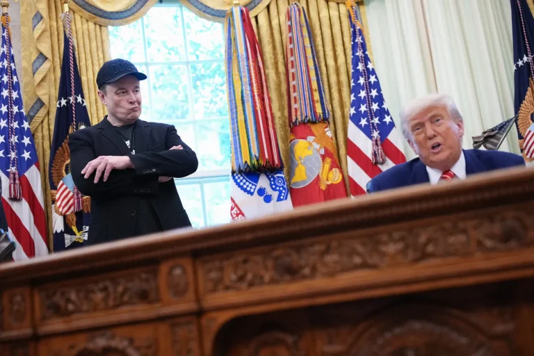 Конец союза: Маск отреагировал на угрозы Трампа призывом к импичменту