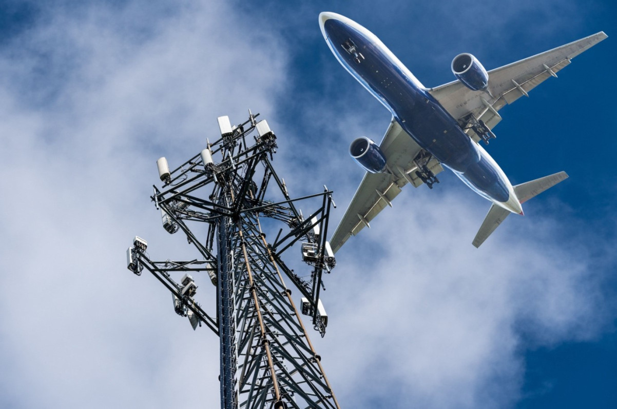 В небе над Латвией в два раза участились случаи помех GPS